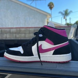 Used Jordan 1 Mid Cactus Flower